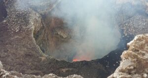 crater-volcano-masaya